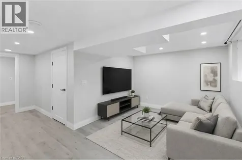 278 Purnell Place Burlington ON L7L 4N2