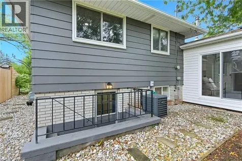 278 Purnell Place Burlington ON L7L 4N2