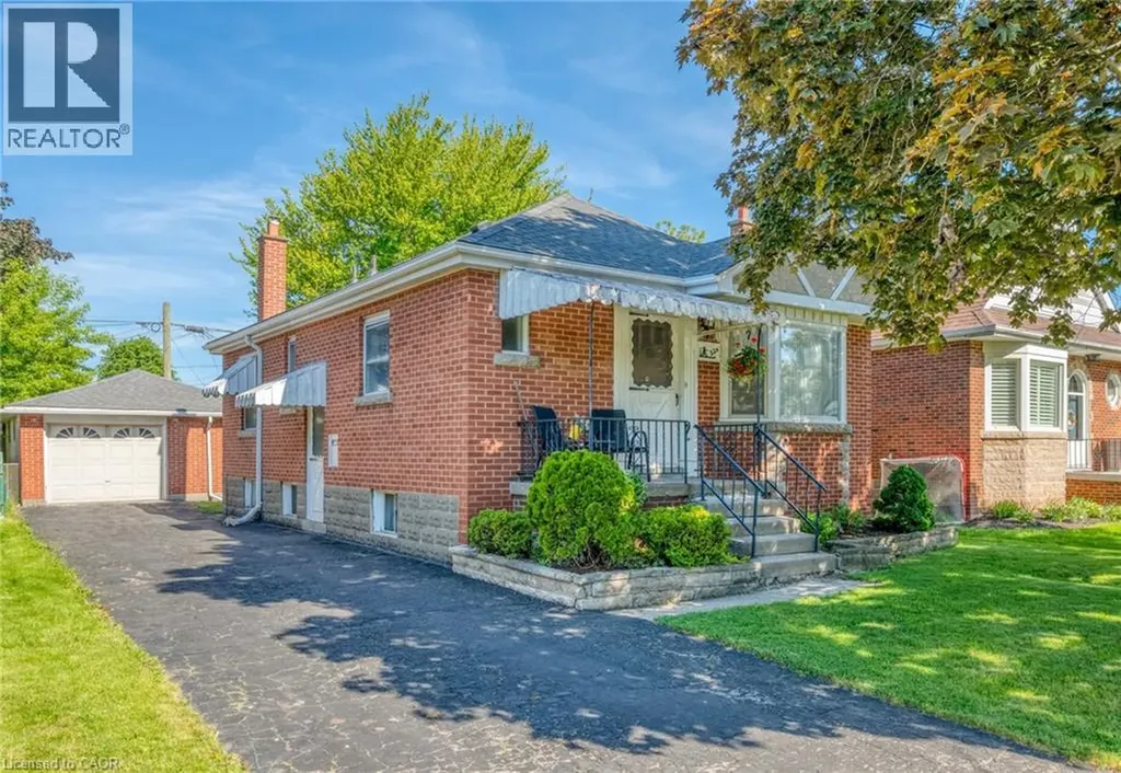 224 Glencarry Avenue Hamilton ON L8K 3R9