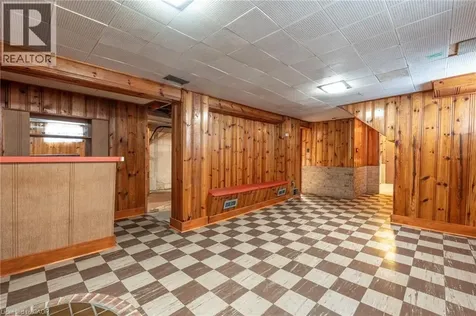 224 Glencarry Avenue Hamilton ON L8K 3R9