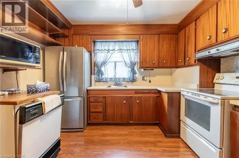 224 Glencarry Avenue Hamilton ON L8K 3R9