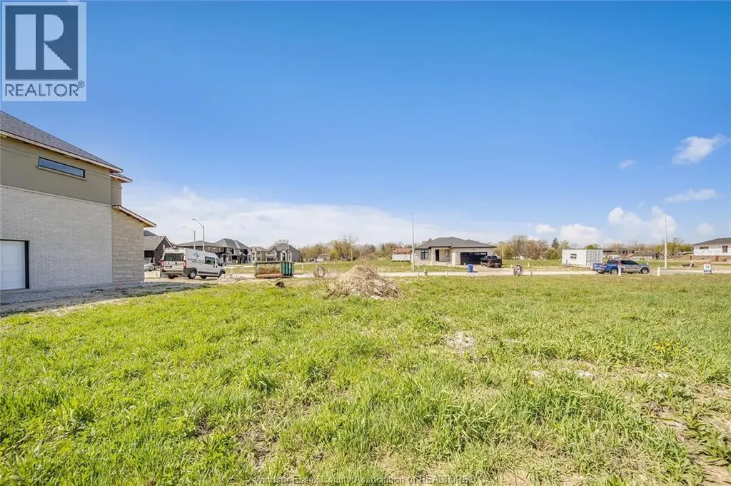 3692 Farrow Avenue Windsor ON N8H 0B3