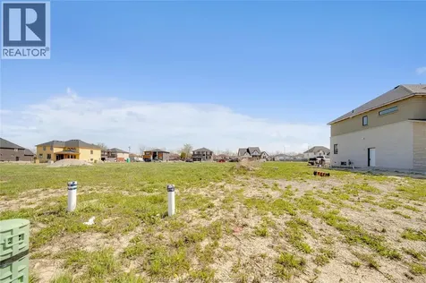 3674 Farrow Avenue Windsor ON N9H 0B3