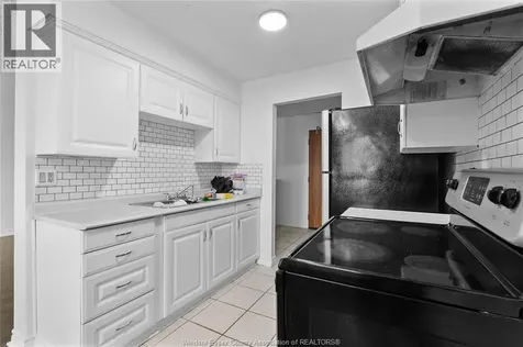 150 Park Windsor ON N9A 7A2