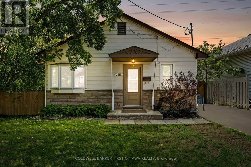 1246 Kitchener Avenue Ottawa ON K1V 6W5