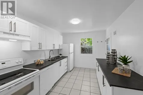 1246 Kitchener Avenue Ottawa ON K1V 6W5