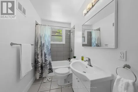 1246 Kitchener Avenue Ottawa ON K1V 6W5