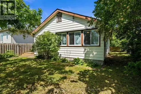 1246 Kitchener Avenue Ottawa ON K1V 6W5