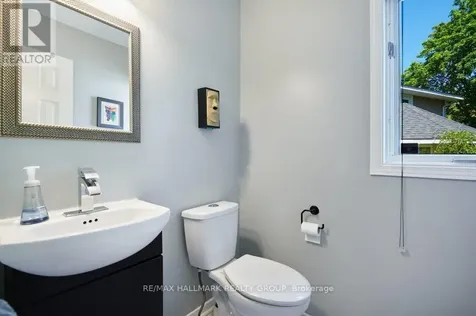 22 Terrace Drive Ottawa ON K2H 9N2