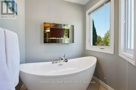 22 Terrace Drive Ottawa ON K2H 9N2