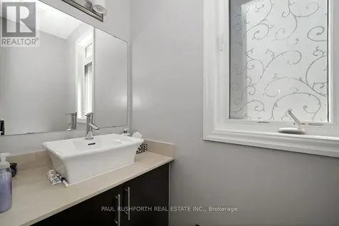 125 Overberg Way Ottawa ON K2S 0V9