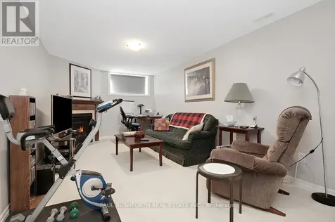125 Overberg Way Ottawa ON K2S 0V9