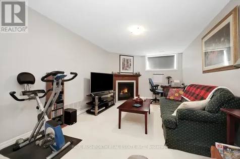 125 Overberg Way Ottawa ON K2S 0V9