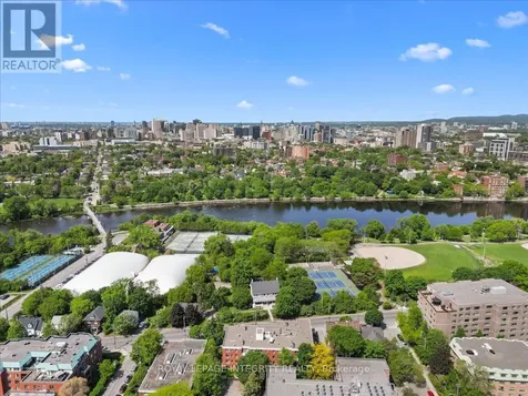 939 North River Road Ottawa ON K1K 3V2