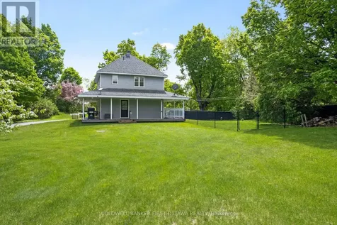 2511 Concession 10c Lanark Highlands ON K0A 1P0