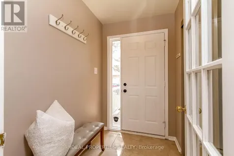 39 Huntings End Avenue Ottawa ON K2M 1R2