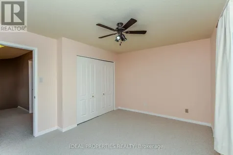 39 Huntings End Avenue Ottawa ON K2M 1R2