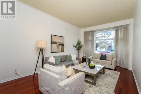 39 Huntings End Avenue Ottawa ON K2M 1R2