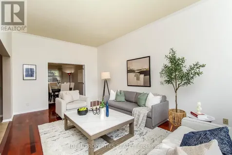 39 Huntings End Avenue Ottawa ON K2M 1R2