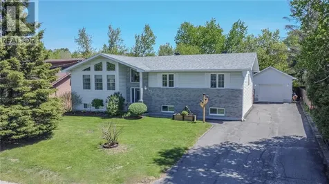 142 Gordon Street Garson ON P3L 1M9