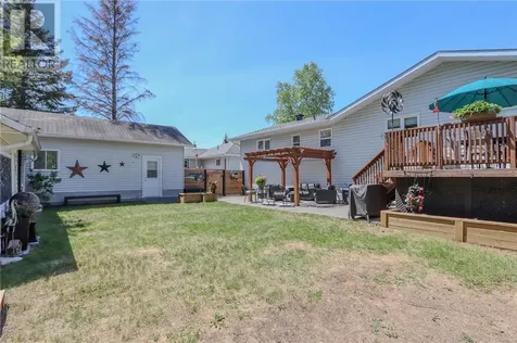 142 Gordon Street Garson ON P3L 1M9