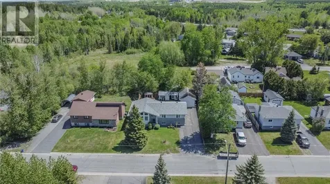 142 Gordon Street Garson ON P3L 1M9