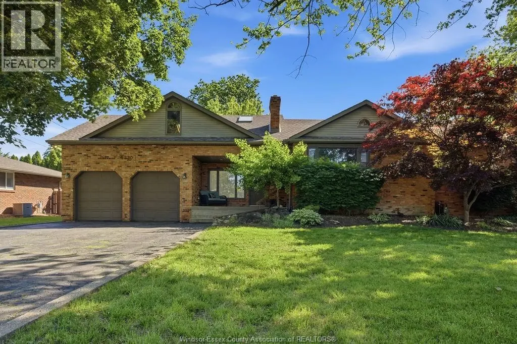 4330 Casgrain Drive Windsor ON N9G 2B1