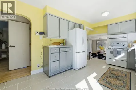 4330 Casgrain Drive Windsor ON N9G 2B1