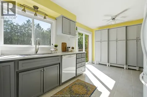 4330 Casgrain Drive Windsor ON N9G 2B1