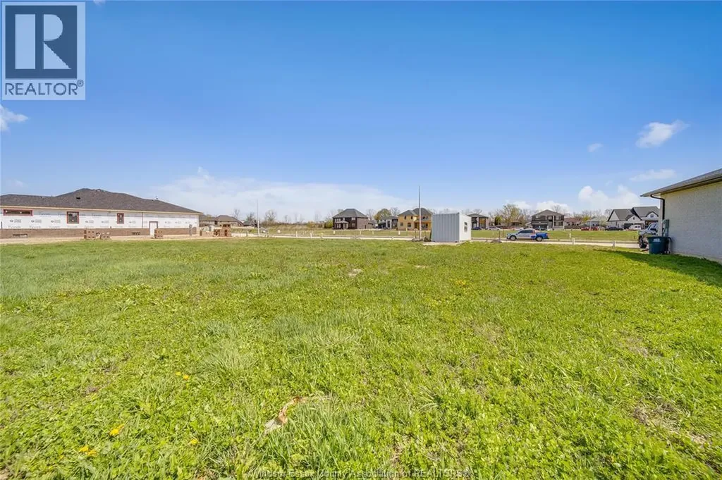 3679 Farrow Avenue Windsor ON N9H 0B3