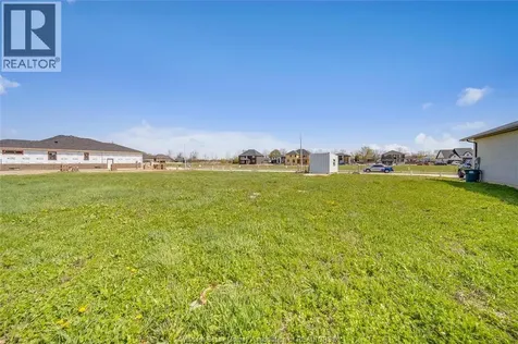 3679 Farrow Avenue Windsor ON N9H 0B3