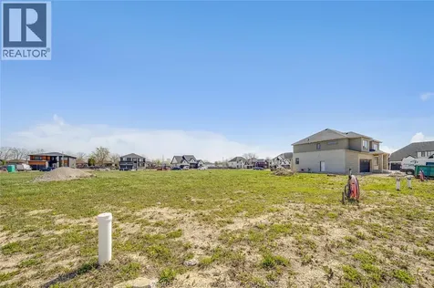 3679 Farrow Avenue Windsor ON N9H 0B3