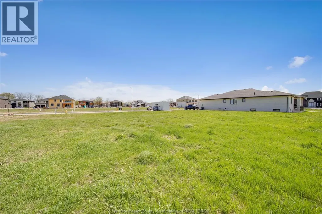 3667 Farrow Avenue Windsor ON N9H 0B3