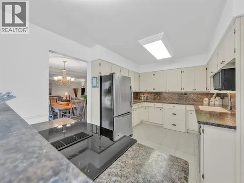 7 Longbeach Drive Leamington ON N8H 4H9
