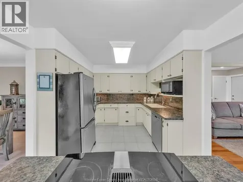 7 Longbeach Drive Leamington ON N8H 4H9