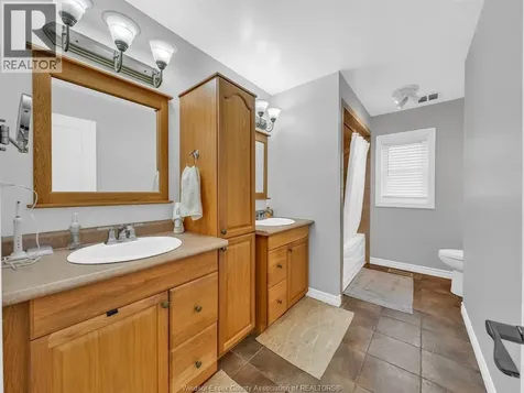 7 Longbeach Drive Leamington ON N8H 4H9