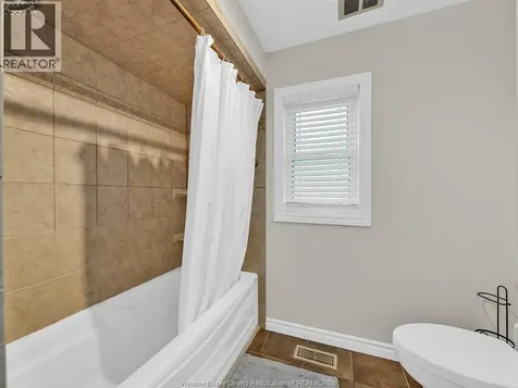 7 Longbeach Drive Leamington ON N8H 4H9