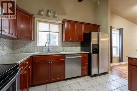 8 Mcintosh Avenue Chatham ON N7M 6M1