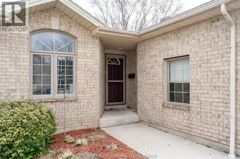 8 Mcintosh Avenue Chatham ON N7M 6M1