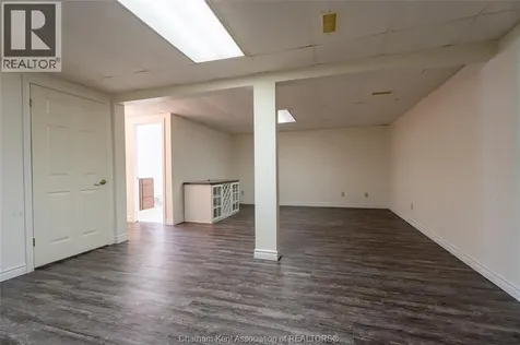8 Mcintosh Avenue Chatham ON N7M 6M1