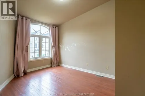 8 Mcintosh Avenue Chatham ON N7M 6M1
