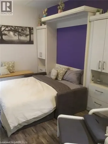 250 King Street West Hamilton ON L8P 1A9
