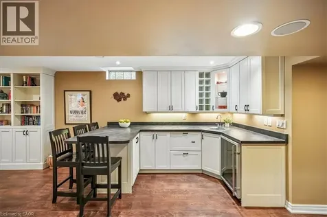 1053 Old Oak Drive Oakville ON L6M 3K5