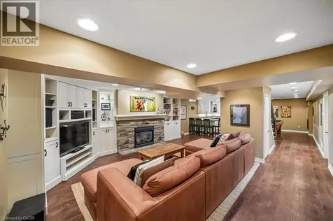 1053 Old Oak Drive Oakville ON L6M 3K5