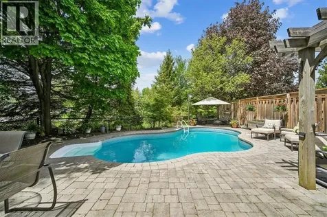 1053 Old Oak Drive Oakville ON L6M 3K5