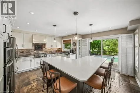 1053 Old Oak Drive Oakville ON L6M 3K5