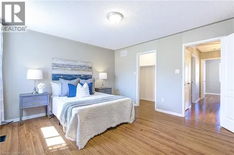 5548 Linwell Place Mississauga ON L5M 6L7