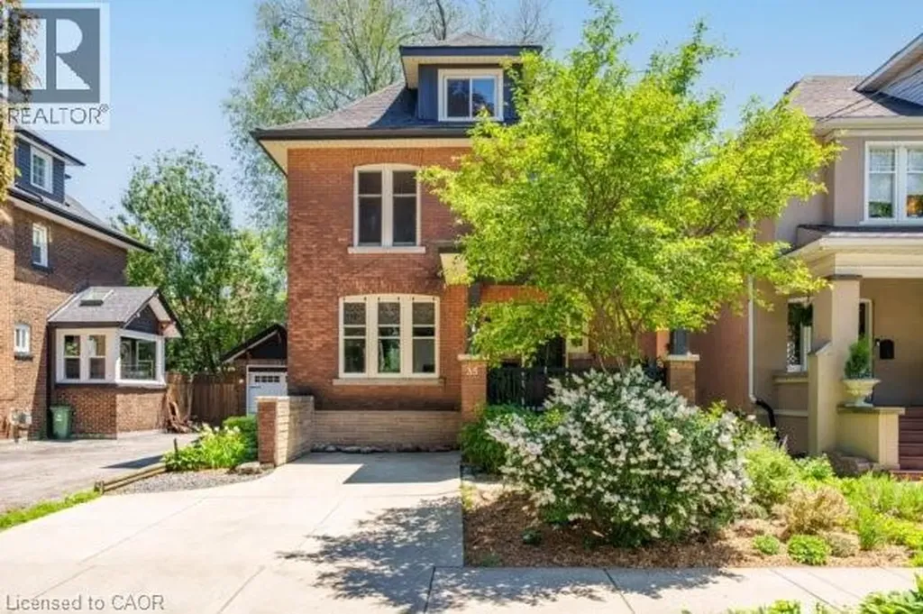 35 Burris Street Hamilton ON L8M 2J1
