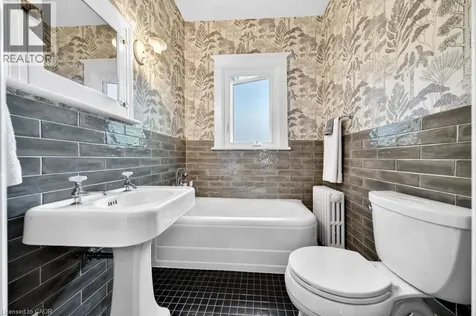 35 Burris Street Hamilton ON L8M 2J1