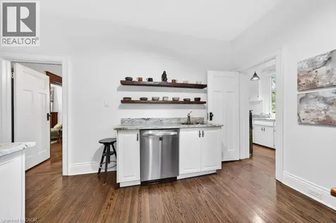 35 Burris Street Hamilton ON L8M 2J1